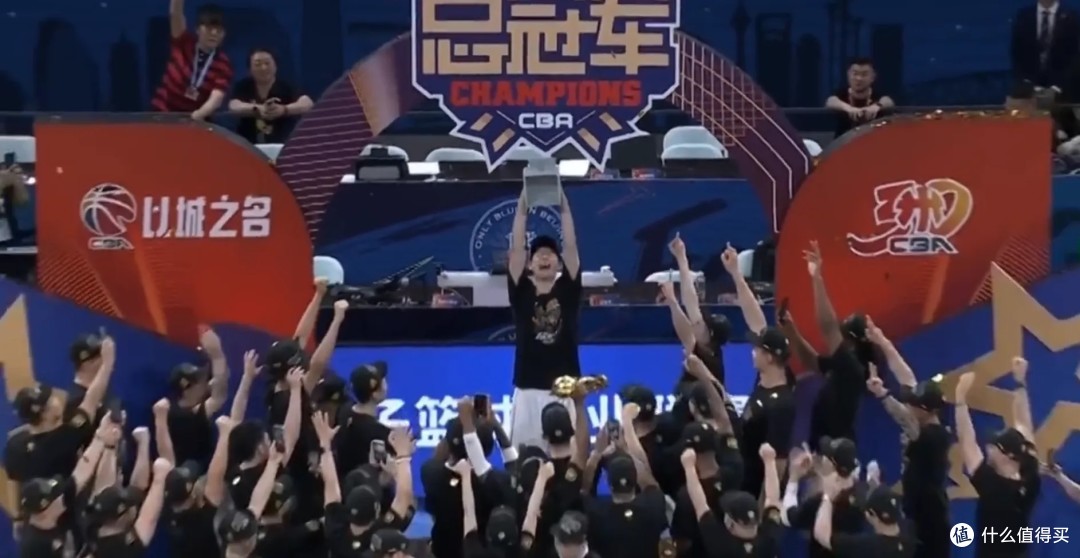 球迷见证CBA历史性时刻，脚踏实地持续关注的简单介绍