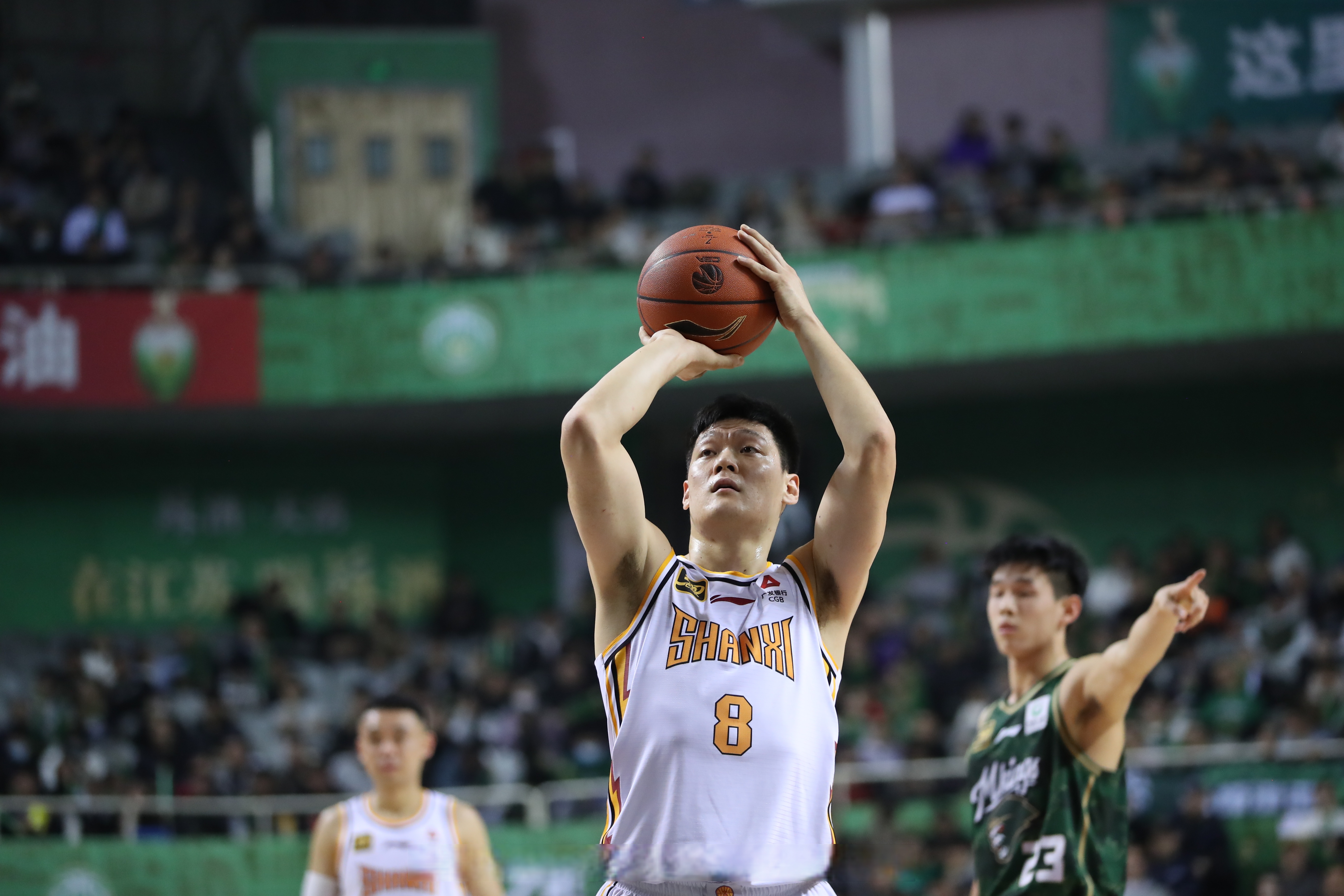 坚韧拼搏：球队奋力拼搏为晋级助力的简单介绍