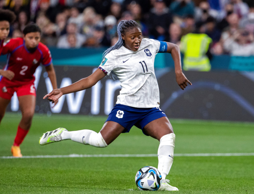 关于波兰联队女足力克巴拿马，跻身十六强的信息