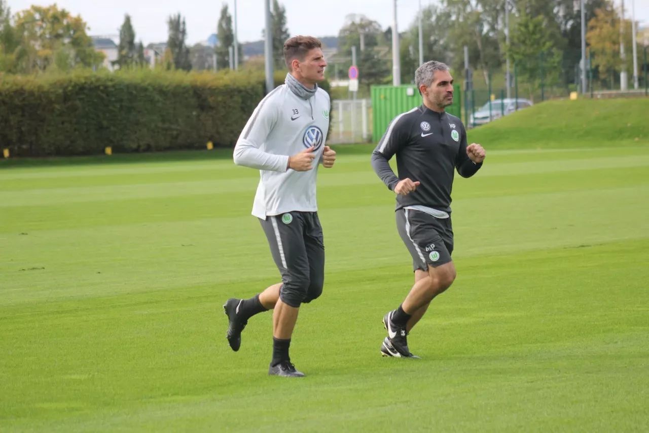 九游体育亚洲官网-勒沃库森队主教练发布训练计划的简单介绍