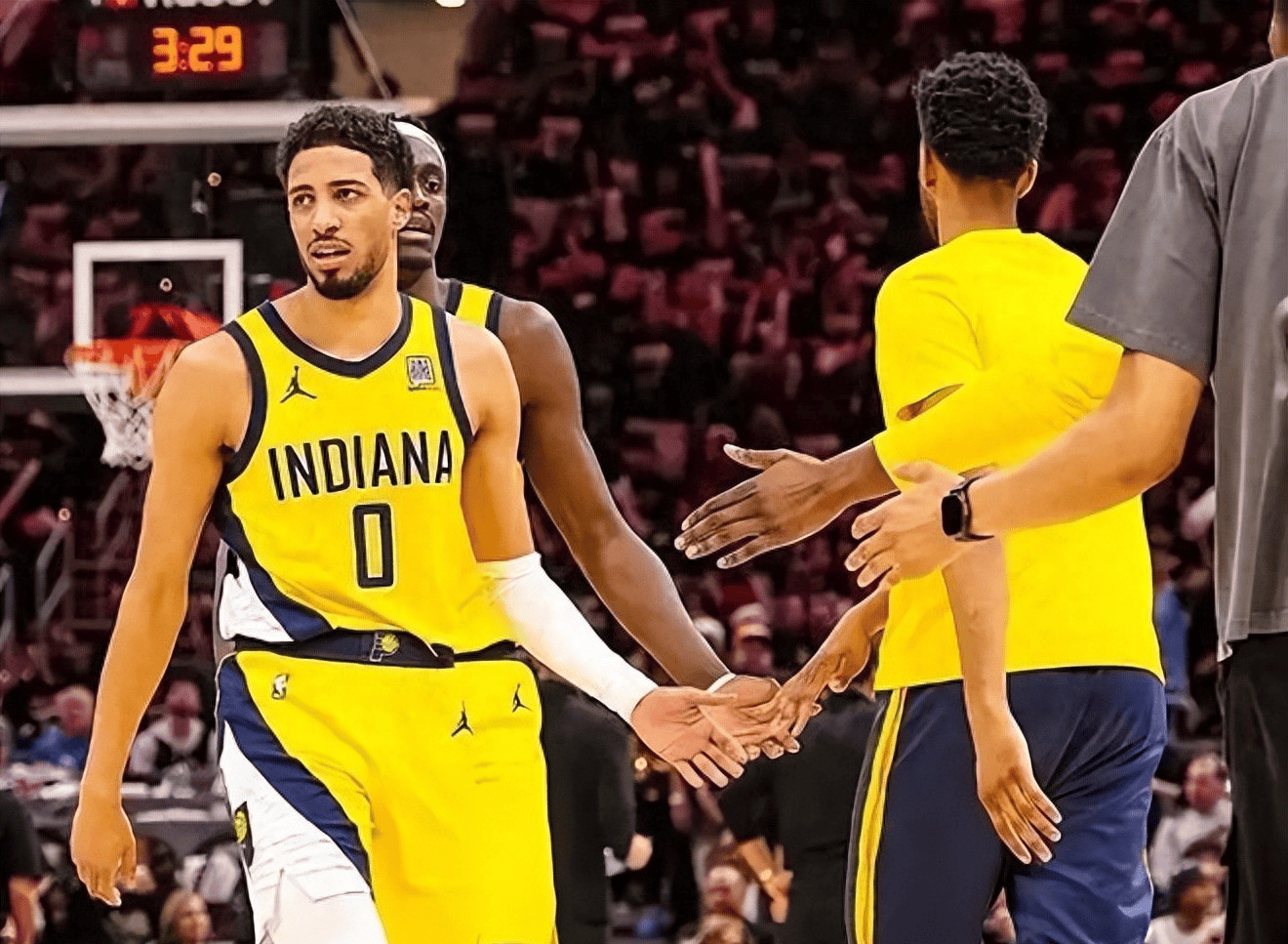 步行者队主力球员复出，球队战力大增的简单介绍