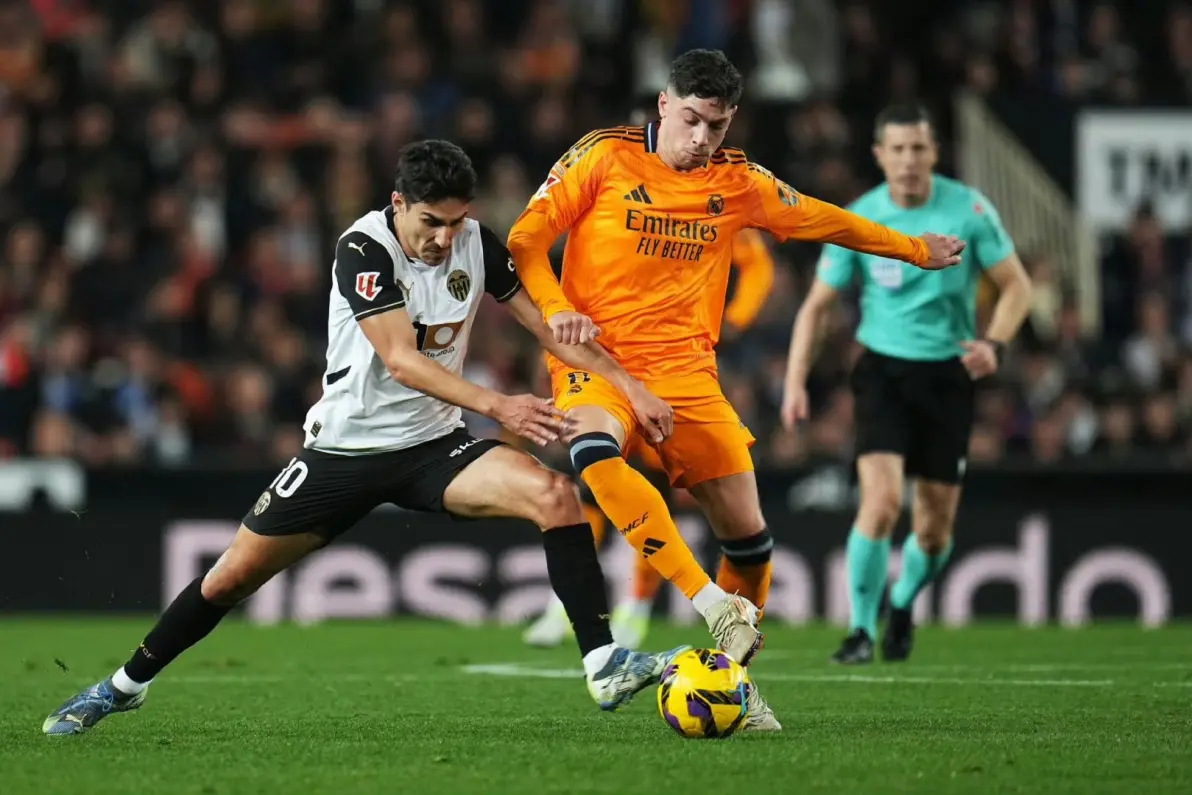 关于瓦伦西亚客场击败塞维利亚，积分攀升向前的信息