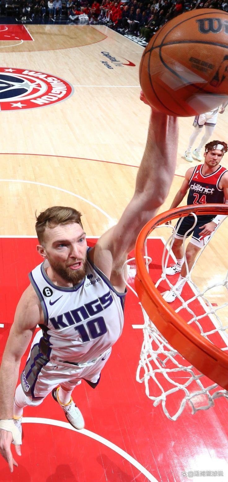 核心球员表现出众，引领球队走向成功的简单介绍