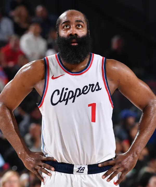 火箭客场完胜快船,哈登再砍50+ 火箭客场完胜快船,哈登再砍50+