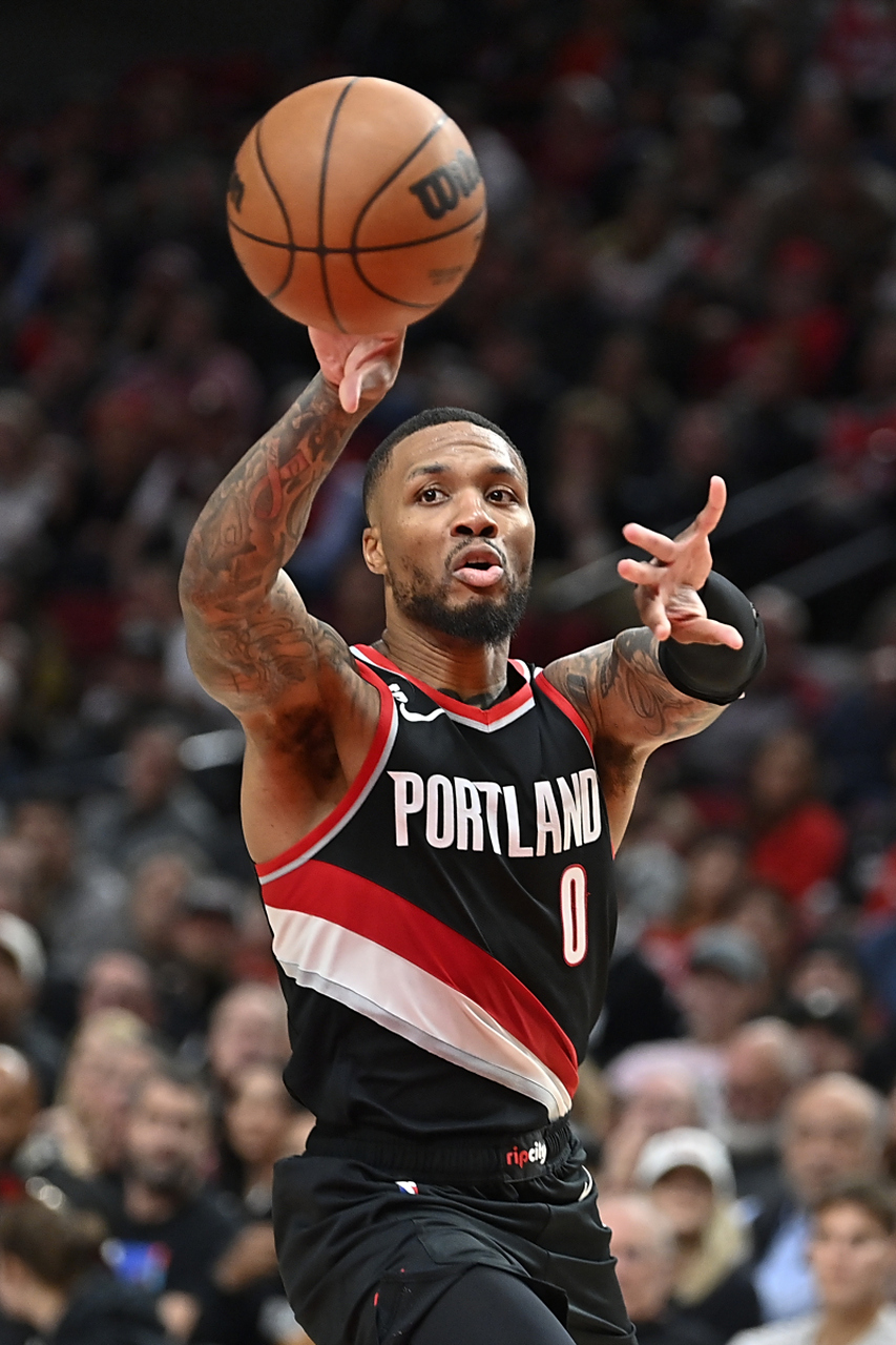 开拓者大胜老鹰，利拉德砍下全场最高32分的简单介绍