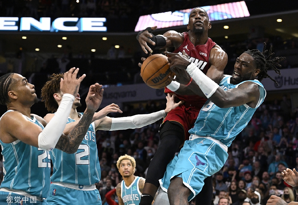 热火击败黄蜂，富尔茨32分的简单介绍