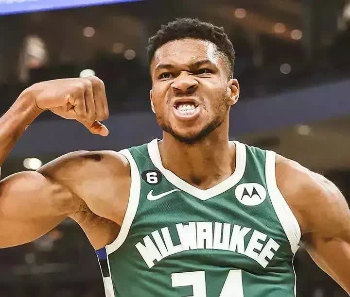 包含雄鹿轻取尼克斯，字母哥全面表现的词条