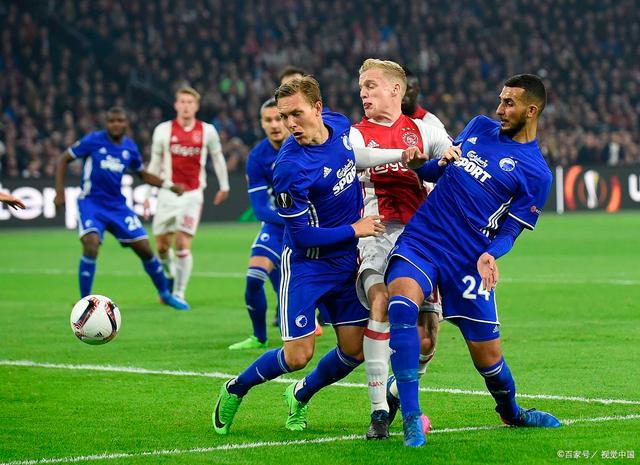 阿贾克斯大胜对手,登顶积分榜的简单介绍 阿贾克斯大胜对手,登顶积分榜的简单介绍